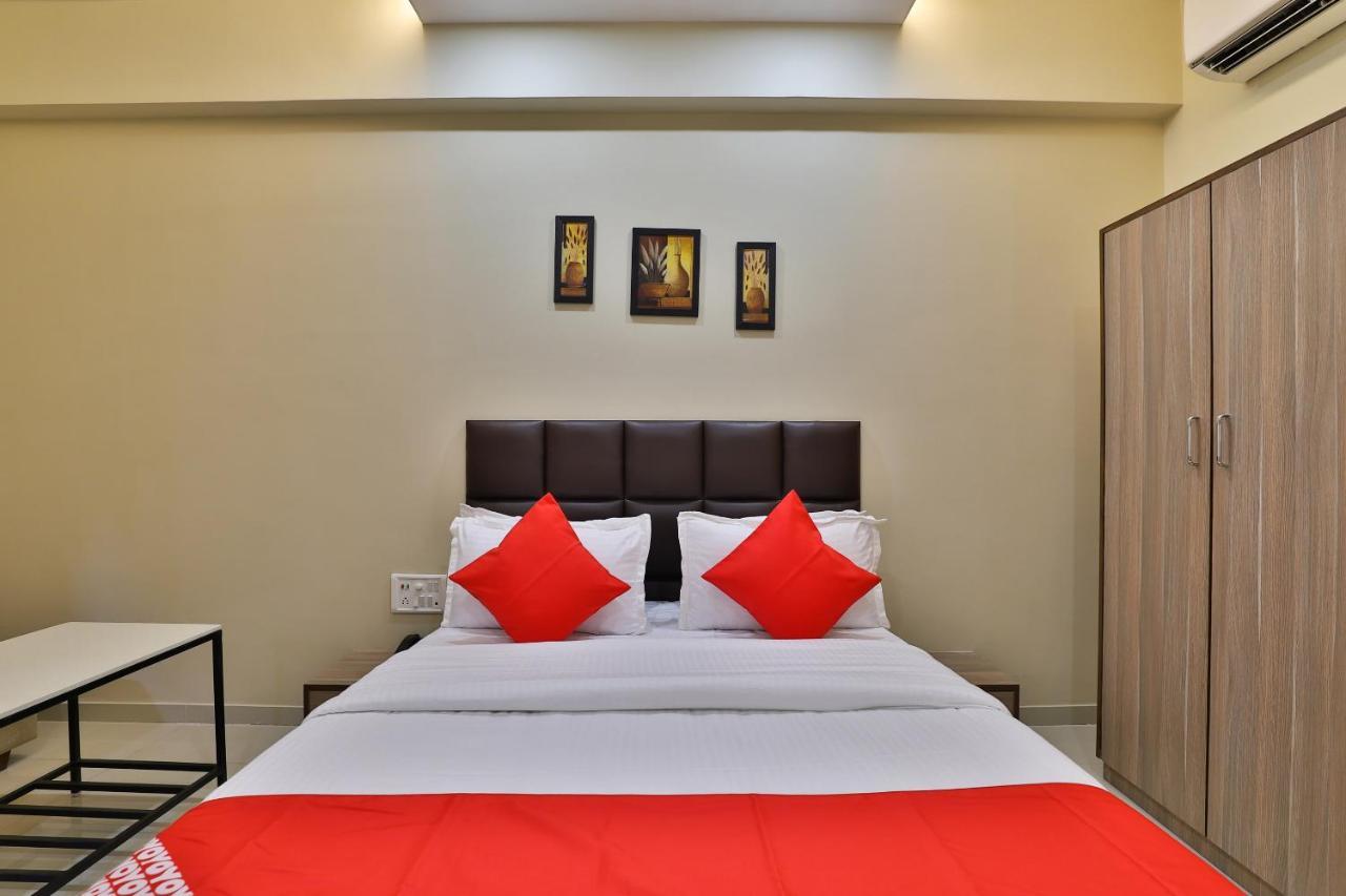 Oyo 28429 Hotel Citadel Surate Extérieur photo